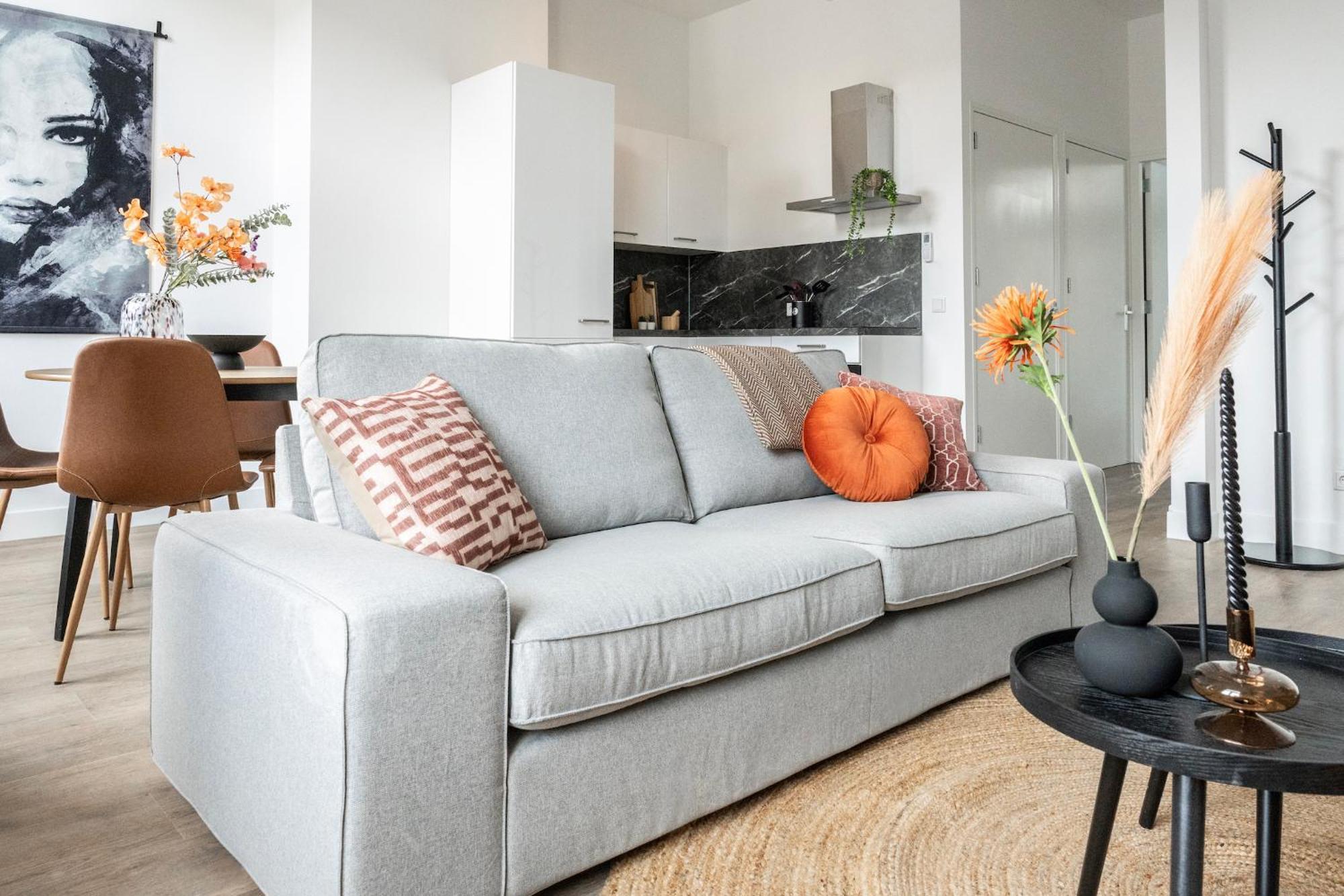 Vakantiehuis New 2br With Wifi Close To Center